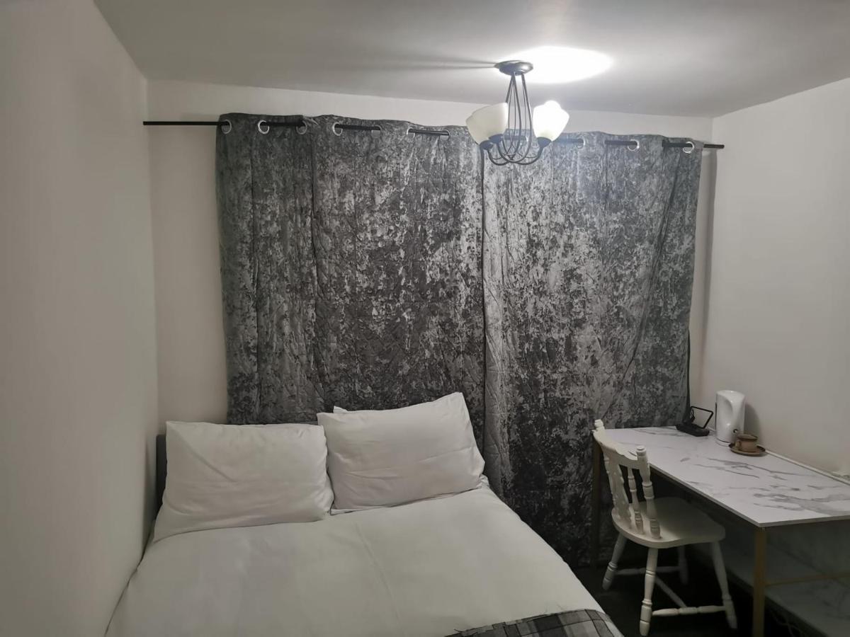 Ella'S Place Hotell Luton  Eksteriør bilde